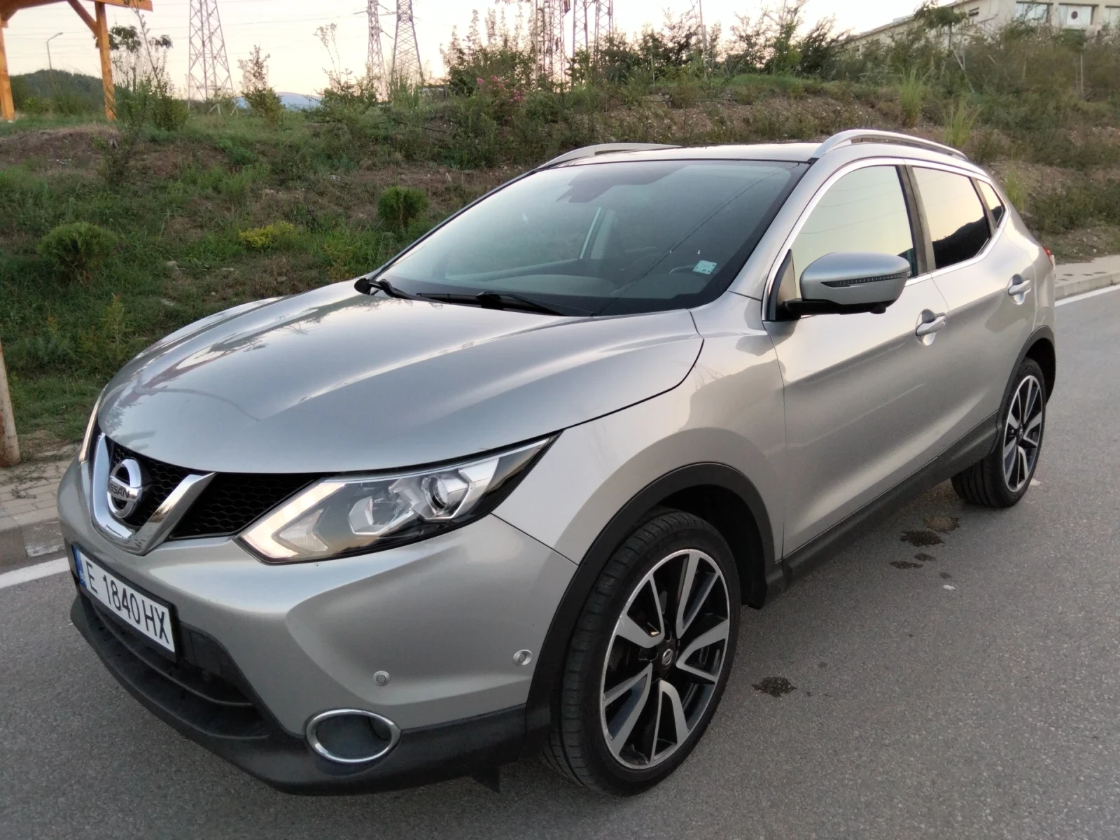 Nissan Qashqai, снимка 14 - Автомобили и джипове - 55994280