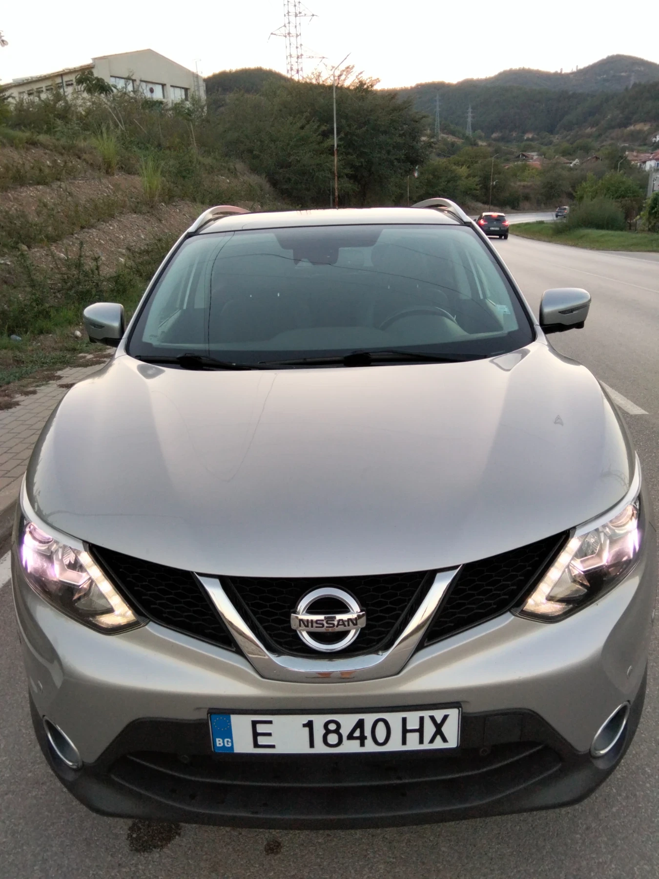 Nissan Qashqai, снимка 5 - Автомобили и джипове - 55994280
