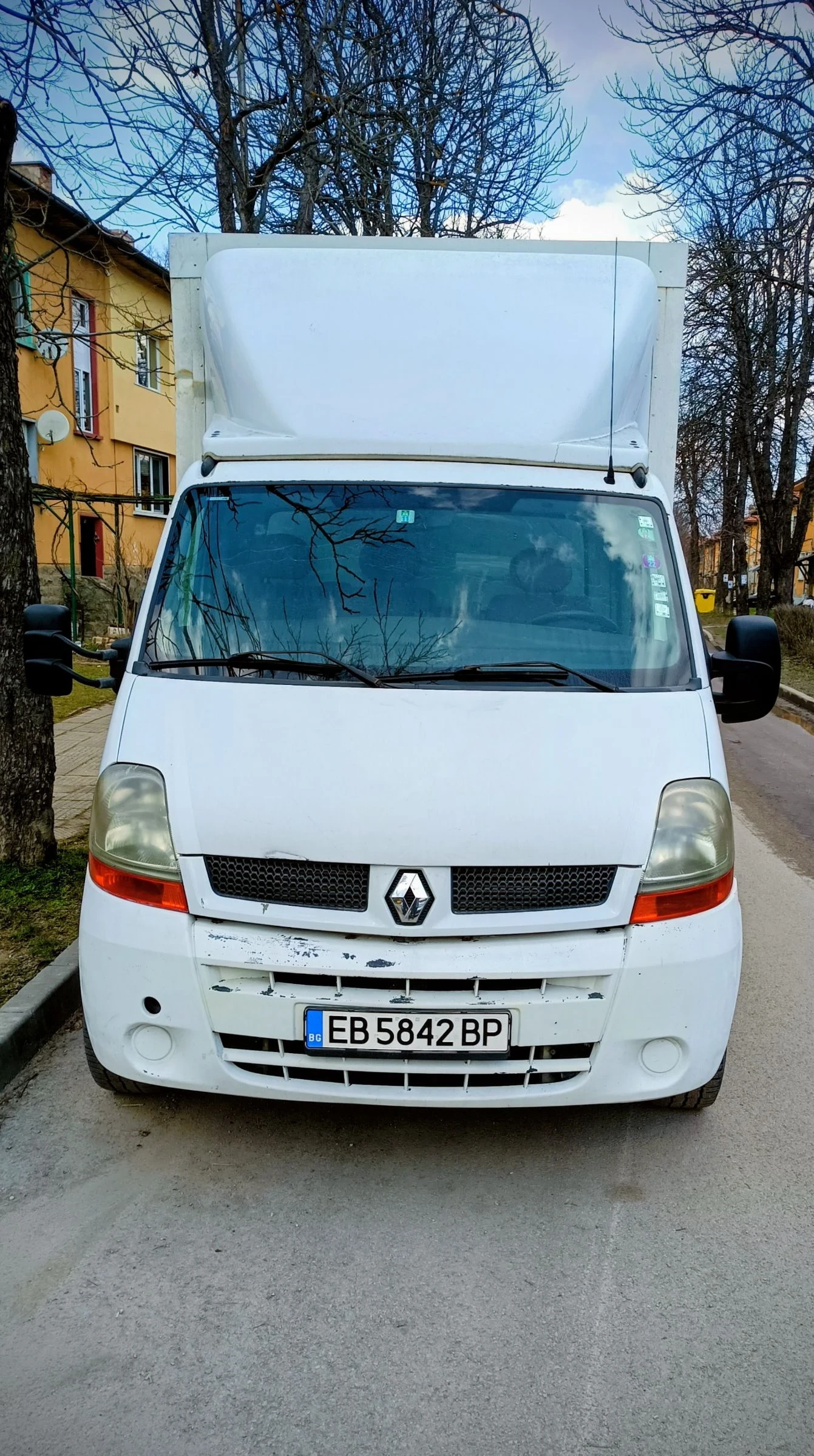 Renault Master Товарен Фургон с двигател Ивеко 6 ск - изображение 2