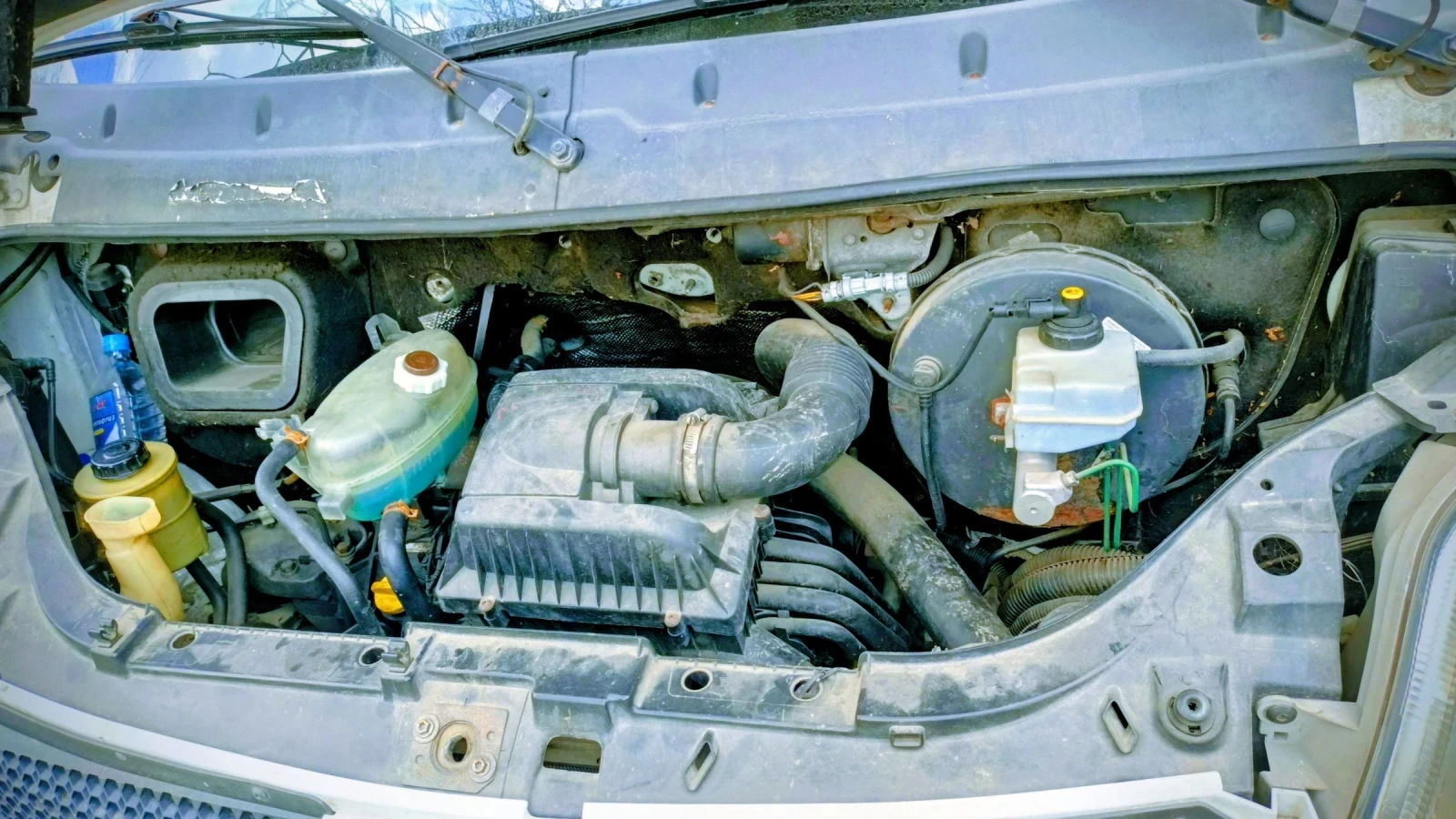 Renault Master Товарен Фургон с двигател Ивеко 6 ск - изображение 8