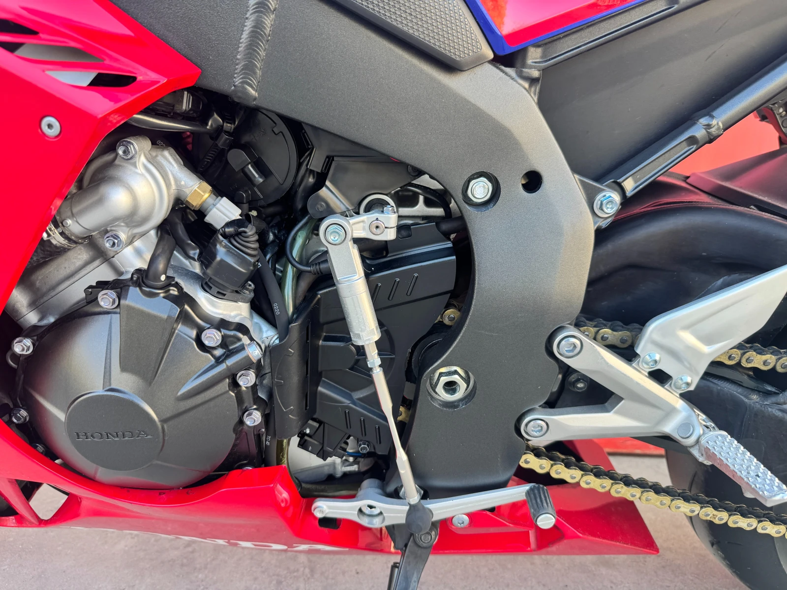 Honda Cbr FireBlade RR-R SP, снимка 13 - Мотоциклети и мототехника - 54312419