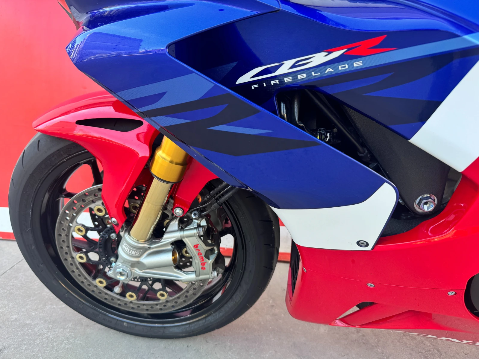 Honda Cbr FireBlade RR-R SP, снимка 15 - Мотоциклети и мототехника - 54312419