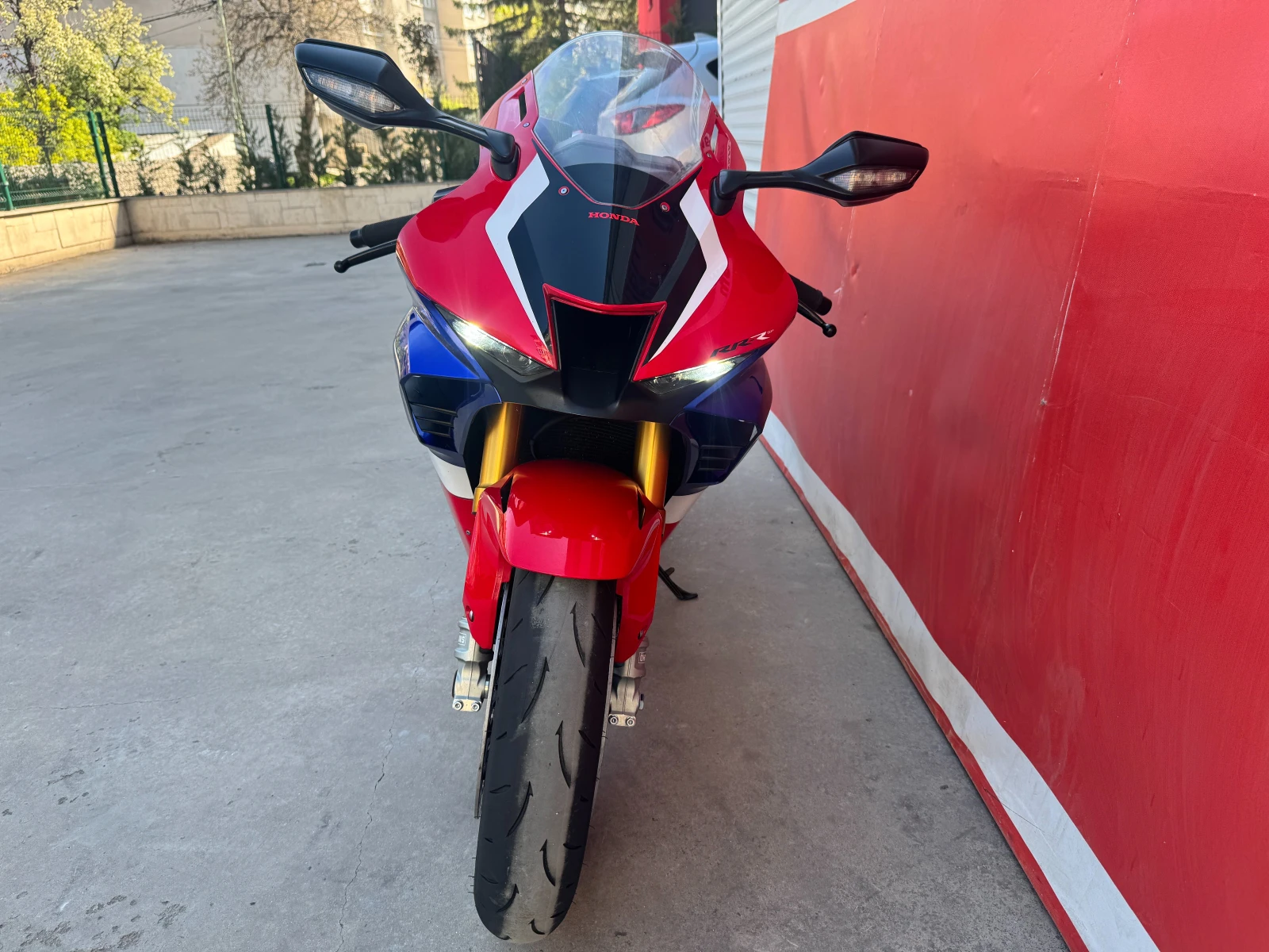 Honda Cbr FireBlade RR-R SP, снимка 3 - Мотоциклети и мототехника - 54312419