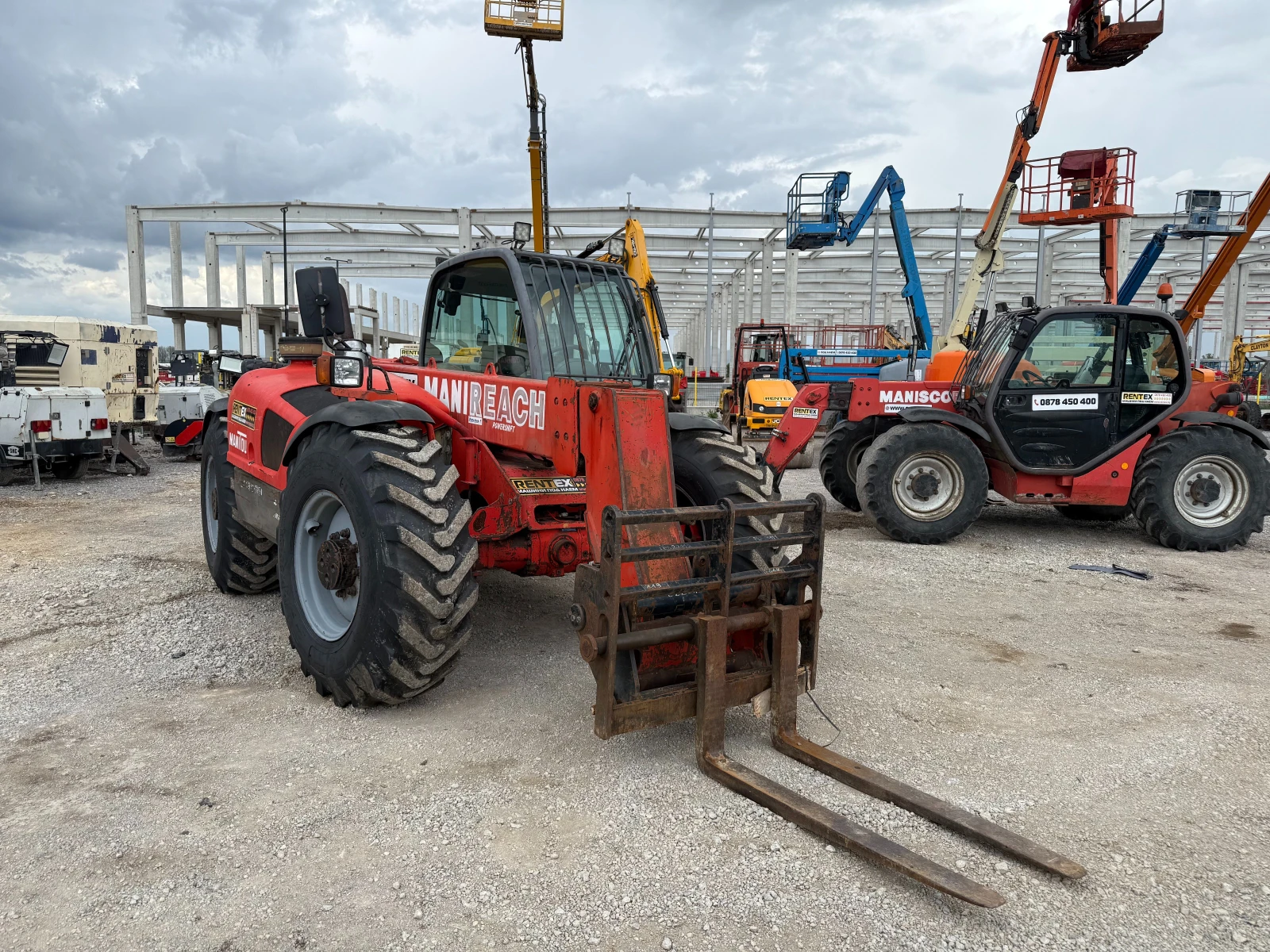Телескопични товарачи Manitou MLT730-120 - изображение 3