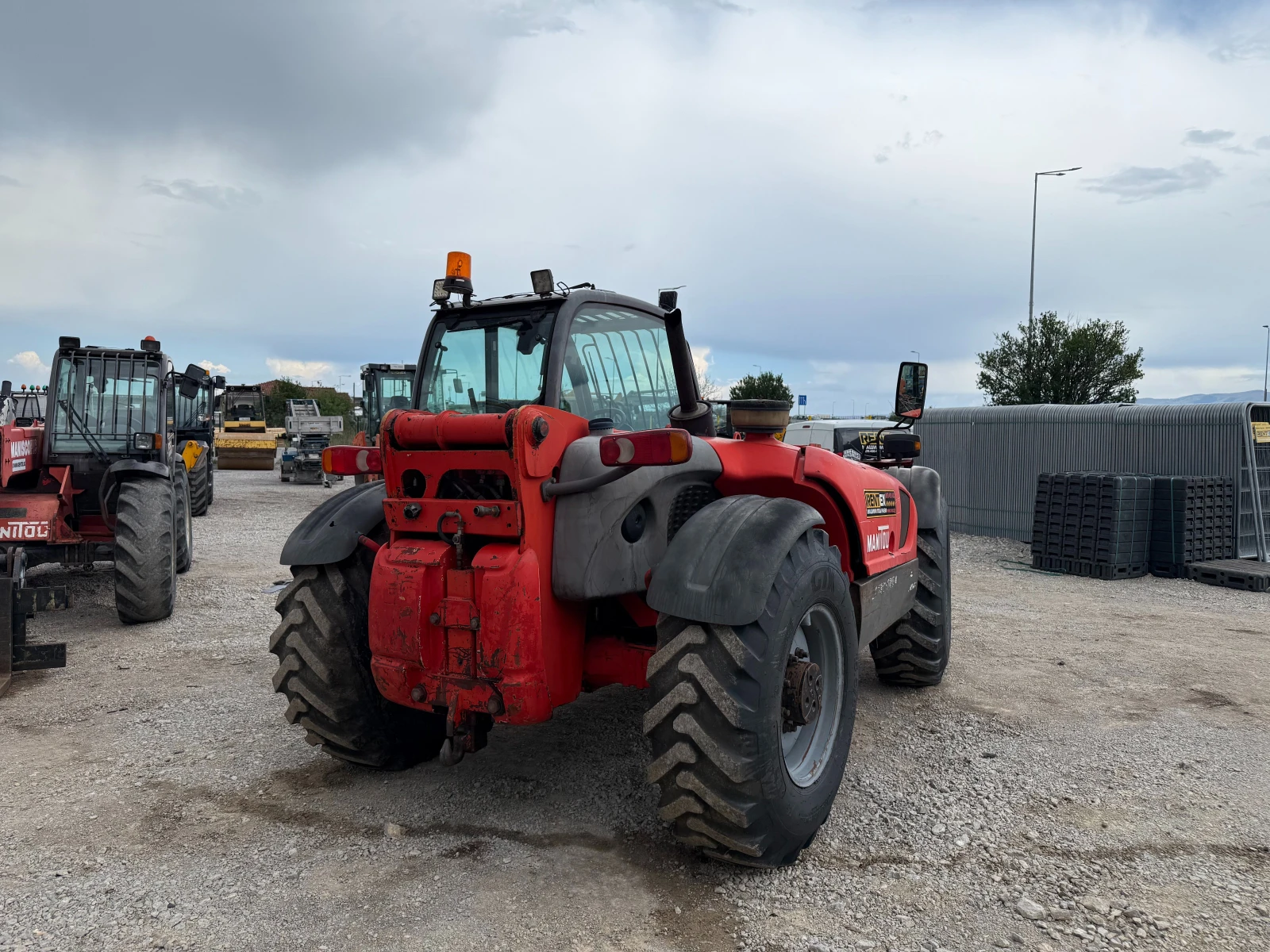 Телескопични товарачи Manitou MLT730-120 - изображение 5