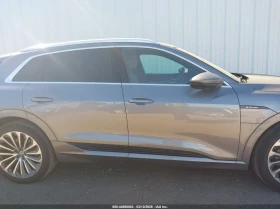 Audi E-Tron Premium Plus, снимка 13