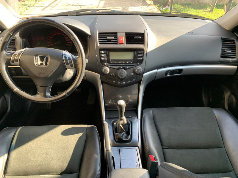 Honda Accord 2.4 I-VTEC, снимка 7 - Автомобили и джипове - 40120584