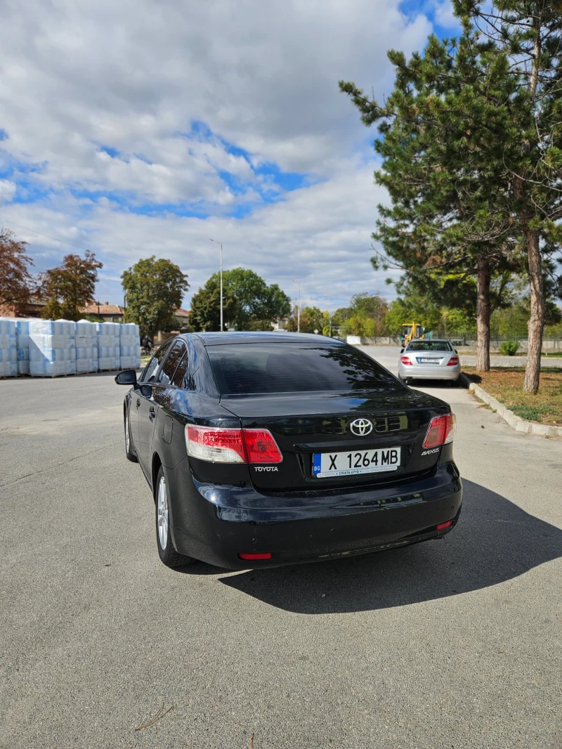 Toyota Avensis 1.8, снимка 5 - Автомобили и джипове - 47408324