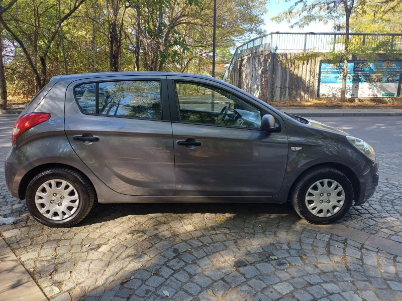 Hyundai I20 1.2 бензин , снимка 6 - Автомобили и джипове - 47709469