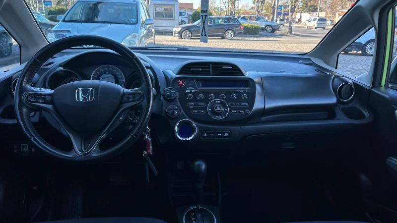 Honda Jazz, снимка 10 - Автомобили и джипове - 48256947