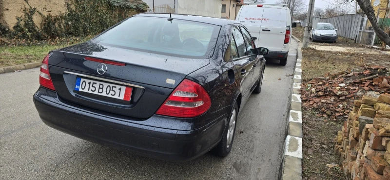 Mercedes-Benz E 240 2.4i, 220х.км, снимка 3 - Автомобили и джипове - 48457362