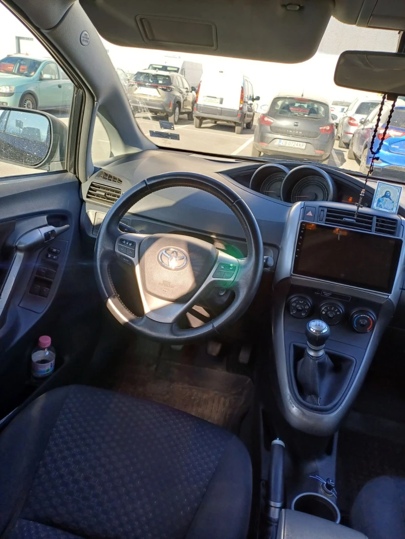 Toyota Verso, снимка 12 - Автомобили и джипове - 49084221