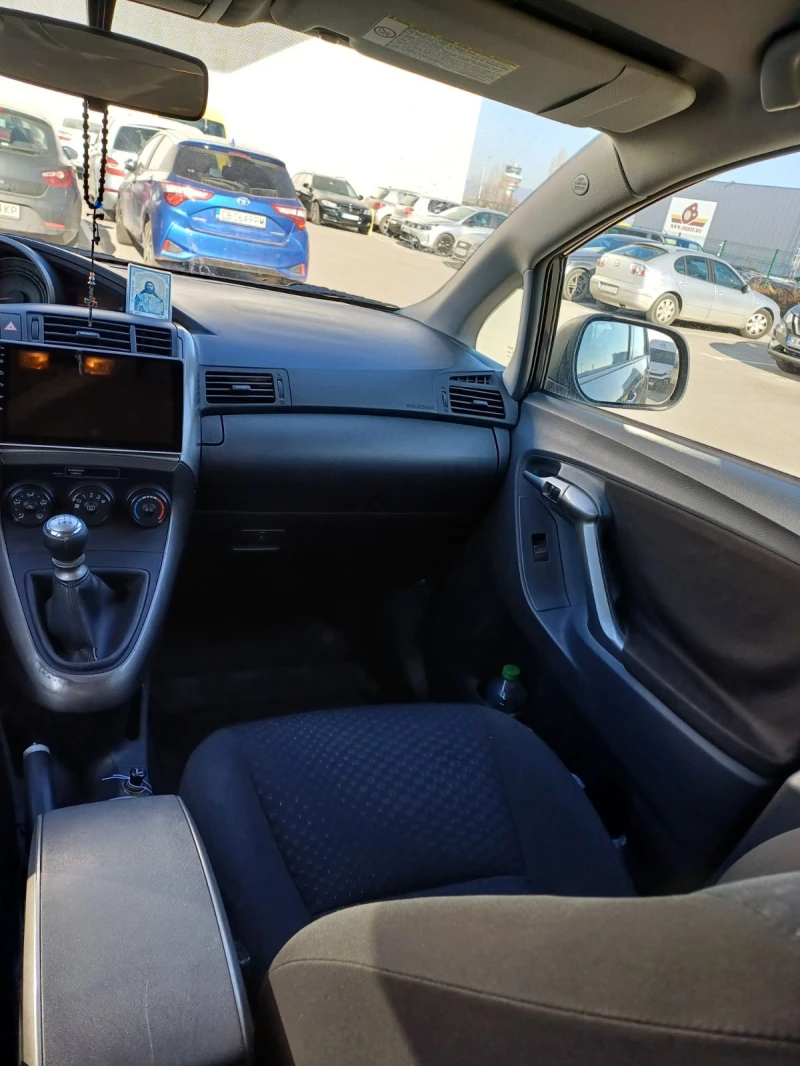 Toyota Verso, снимка 11 - Автомобили и джипове - 49084221