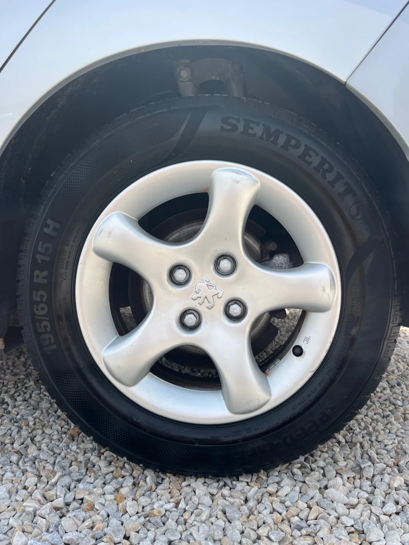 Peugeot 308 1.6 HDi, снимка 17 - Автомобили и джипове - 51678963