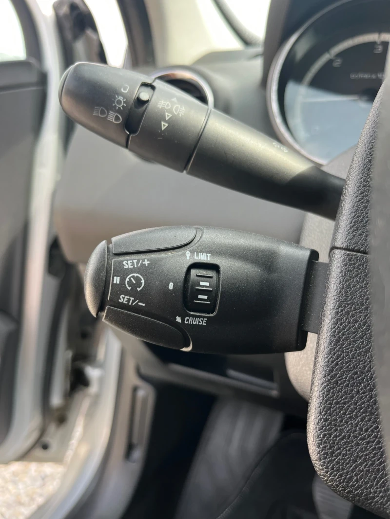 Peugeot 308 1.6 HDi, снимка 10 - Автомобили и джипове - 51678963