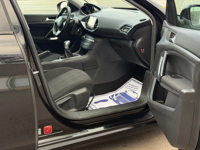 Peugeot 308 1.6HDi * Навигация* * Панорама* * Камера* , снимка 11 - Автомобили и джипове - 51716056