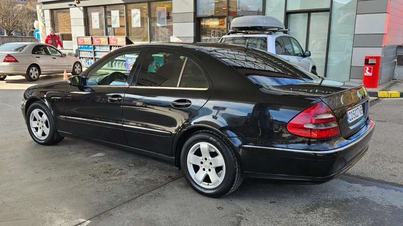 Mercedes-Benz E 220 2.2 Cdi Avtomat/Navigacia/Top sustoqnie, снимка 4 - Автомобили и джипове - 52843828