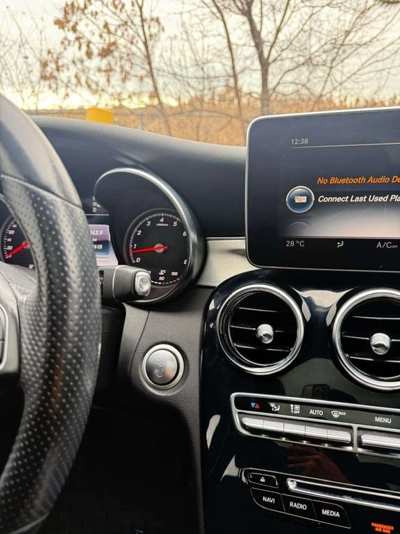 Mercedes-Benz C 400 * CARFAX * LEATHER | SUNROOF, снимка 16 - Автомобили и джипове - 53448507