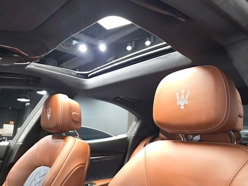 Maserati Ghibli 2.0 Automatic КРАЙНА ЦЕНА: 25471 EUR !!!РЕАЛНА КРА, снимка 16 - Автомобили и джипове - 55968599