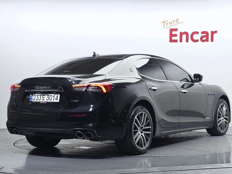 Maserati Ghibli 2.0 Automatic КРАЙНА ЦЕНА: 25471 EUR !!!РЕАЛНА КРА, снимка 2 - Автомобили и джипове - 55968599