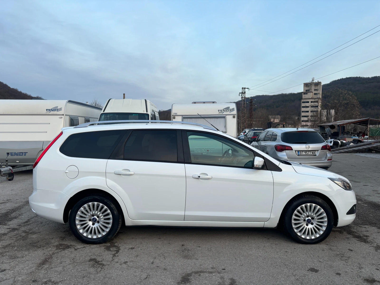 Ford Focus 1.6TDCI KEYLESS= KLIMATRONIC= УНИКАТ - изображение 2