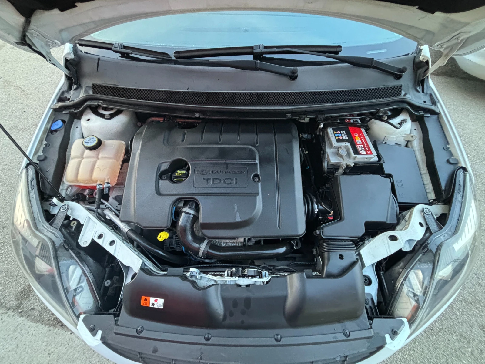 Ford Focus 1.6TDCI KEYLESS= KLIMATRONIC= УНИКАТ - изображение 9