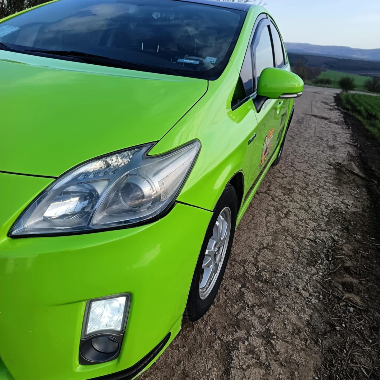 Toyota Prius  - изображение 2