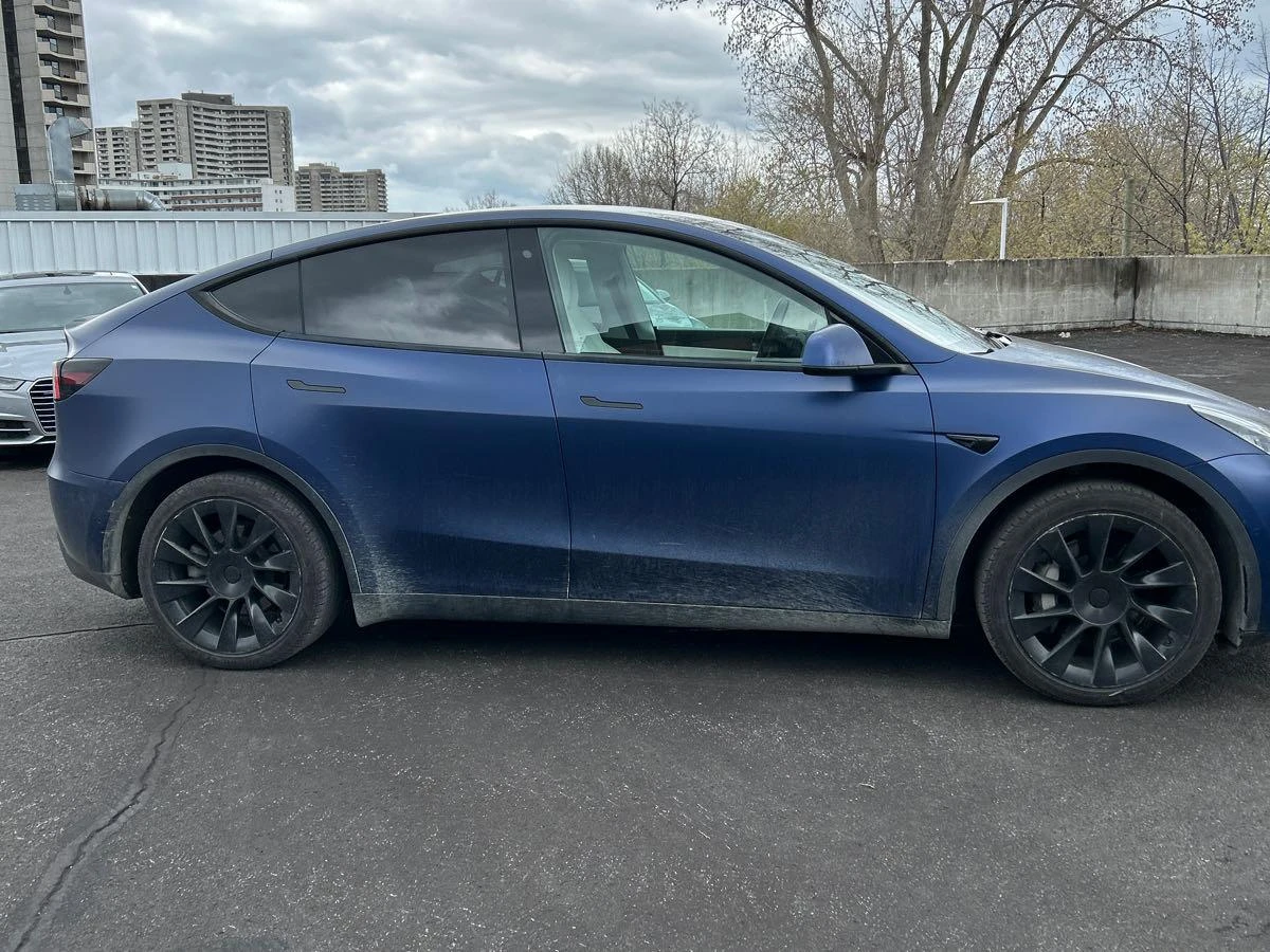 Tesla Model Y * LONG RANGE* * АвтоКредит*  - изображение 8