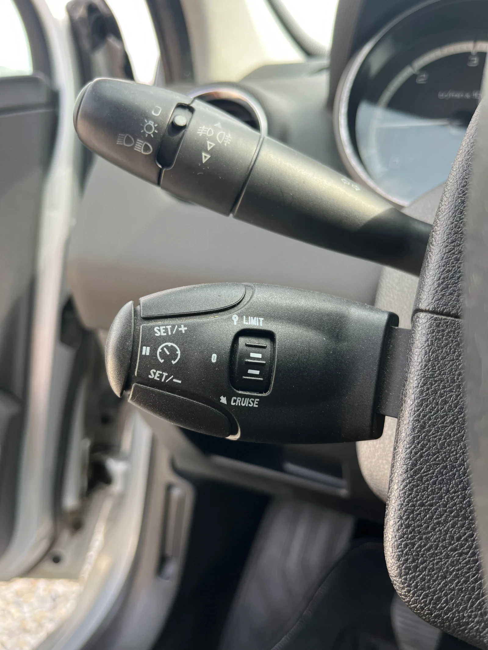 Peugeot 308 1.6 HDi - изображение 10
