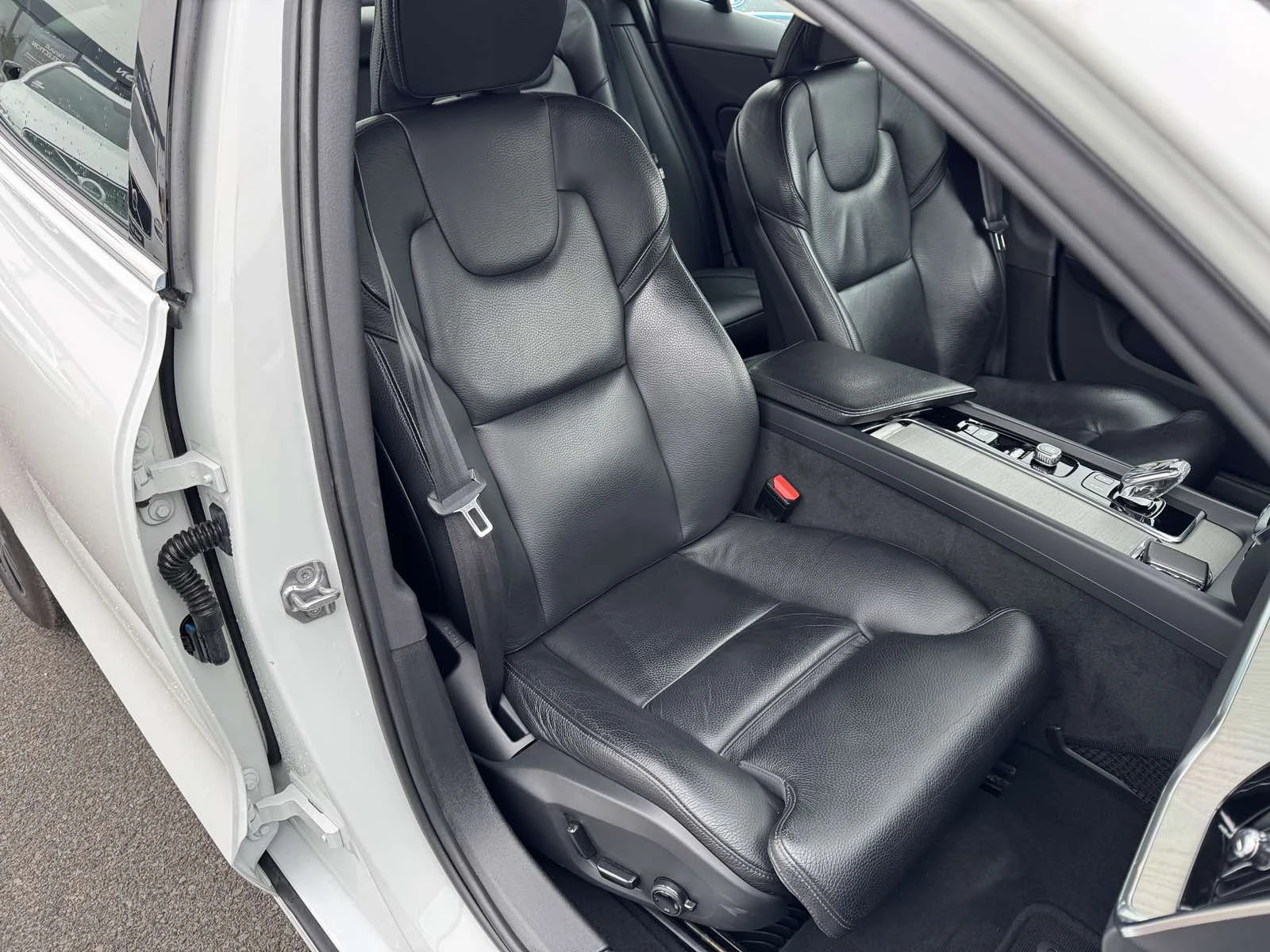 Volvo S60 B5 AWD INSCRIPTION - изображение 9