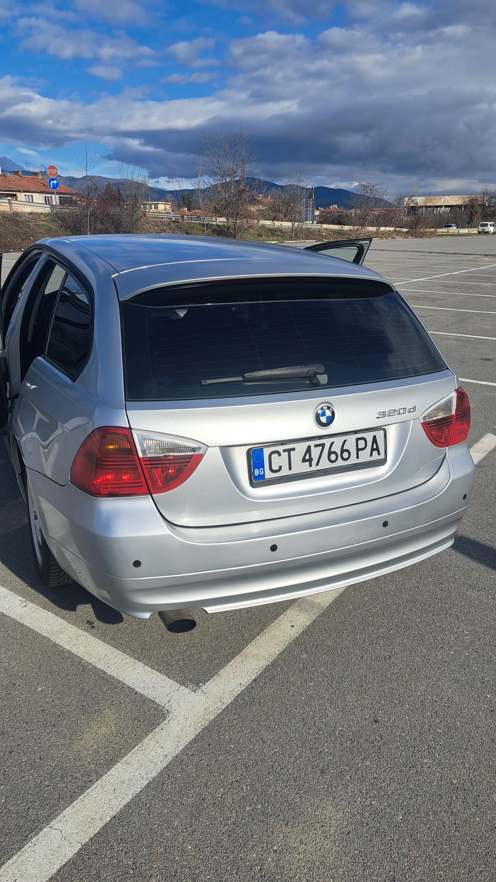 BMW 320, снимка 9 - Автомобили и джипове - 53403147