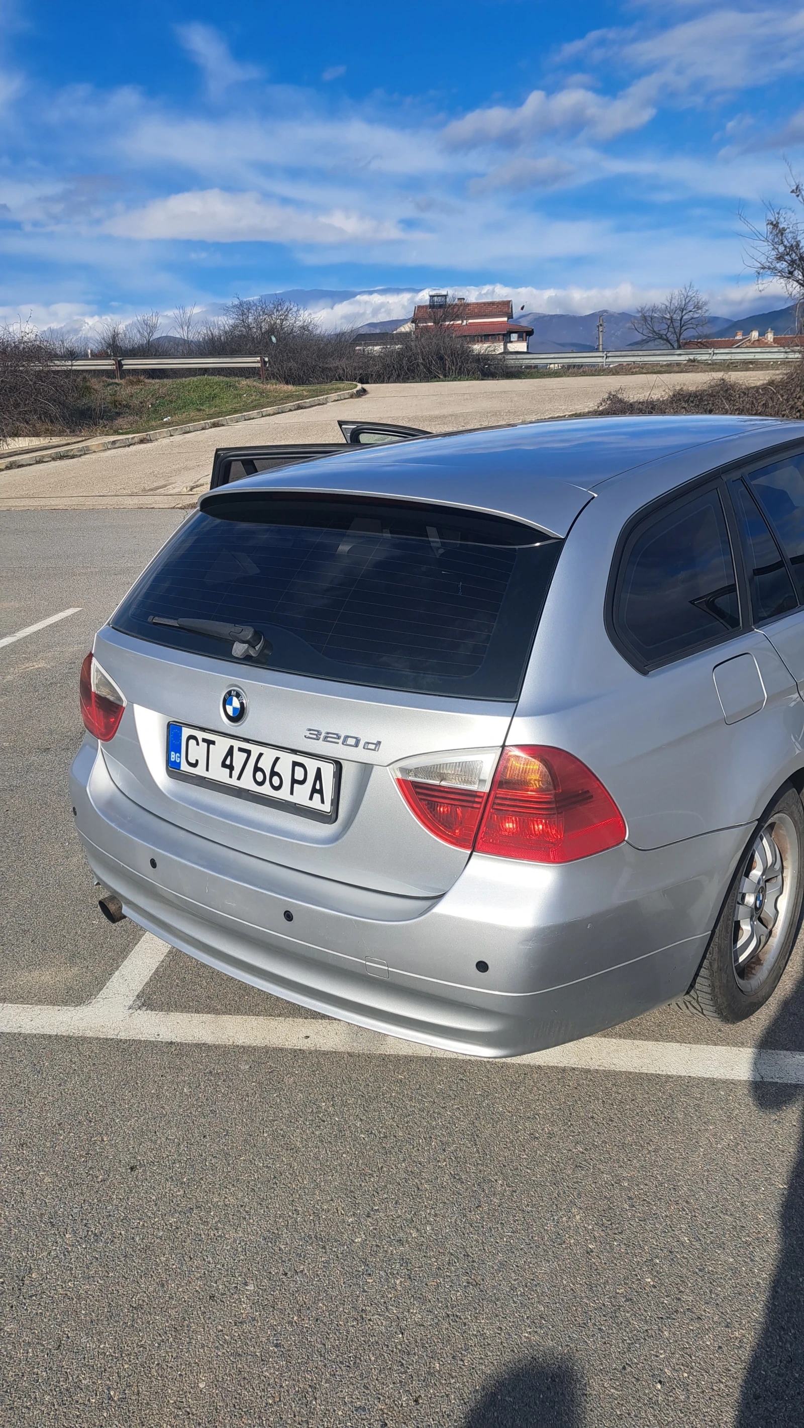 BMW 320, снимка 10 - Автомобили и джипове - 53403147
