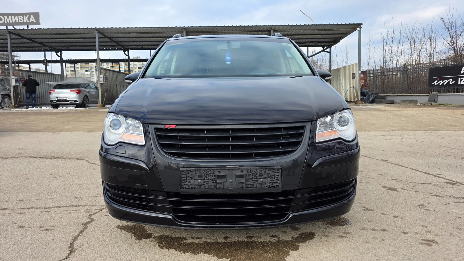 VW Touran 2.0d/140hp/8kl/FACE LIFT, снимка 2 - Автомобили и джипове - 53830975