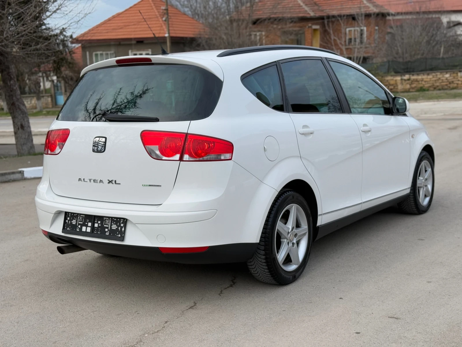 Seat Altea XL, снимка 3 - Автомобили и джипове - 53916748