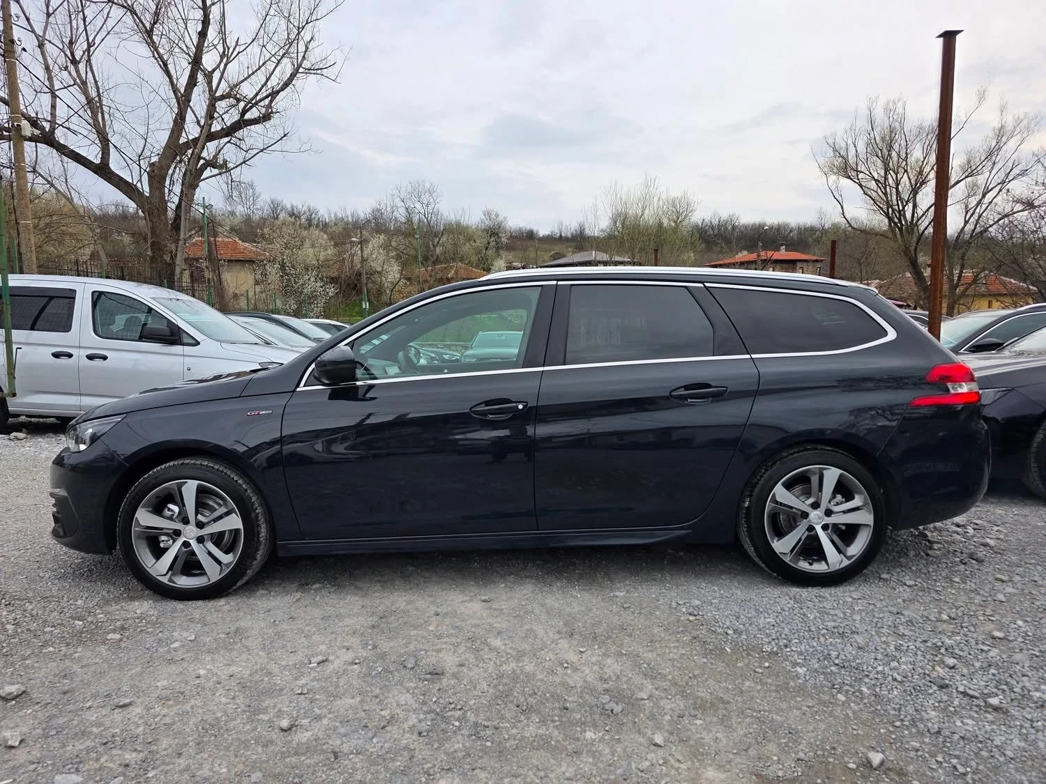 Peugeot 308 GT-LINE 1.5HDI 130K.C./НАВИ/КАР ПЛЕЙ/ЛЕД, снимка 5 - Автомобили и джипове - 54086097