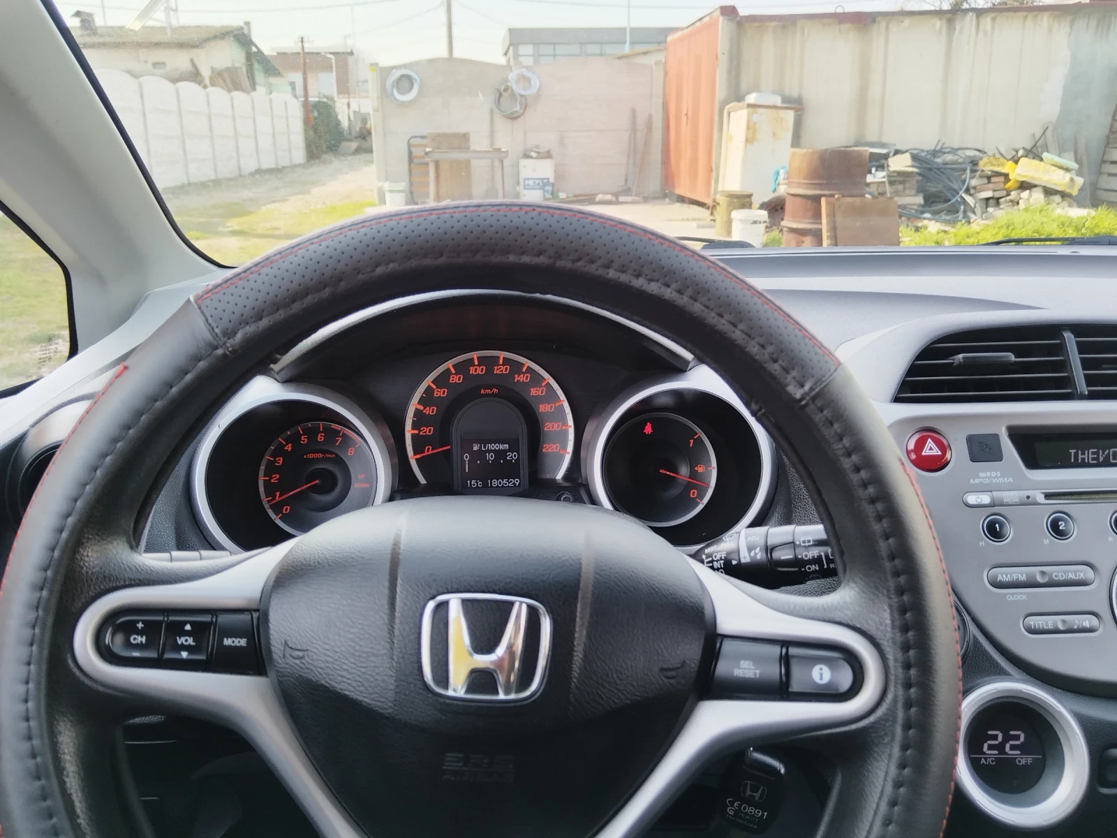 Honda Jazz 1.4i, снимка 12 - Автомобили и джипове - 54115213