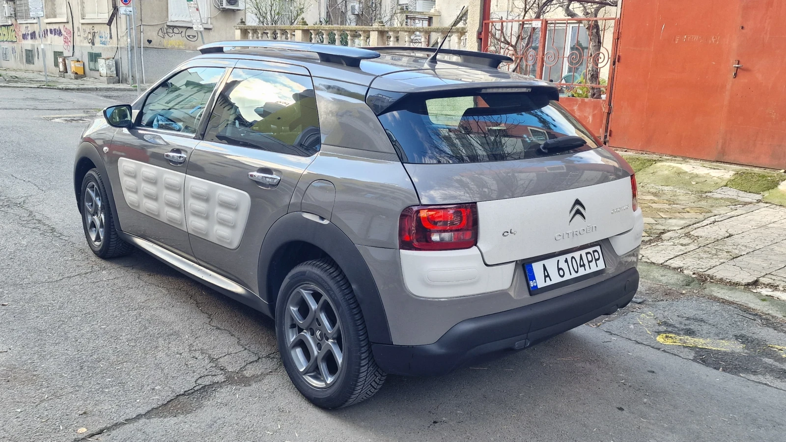 Citroen C4 Cactus Бензин, 63000 км. РЕАЛНИ, автоматик, снимка 3 - Автомобили и джипове - 54141535
