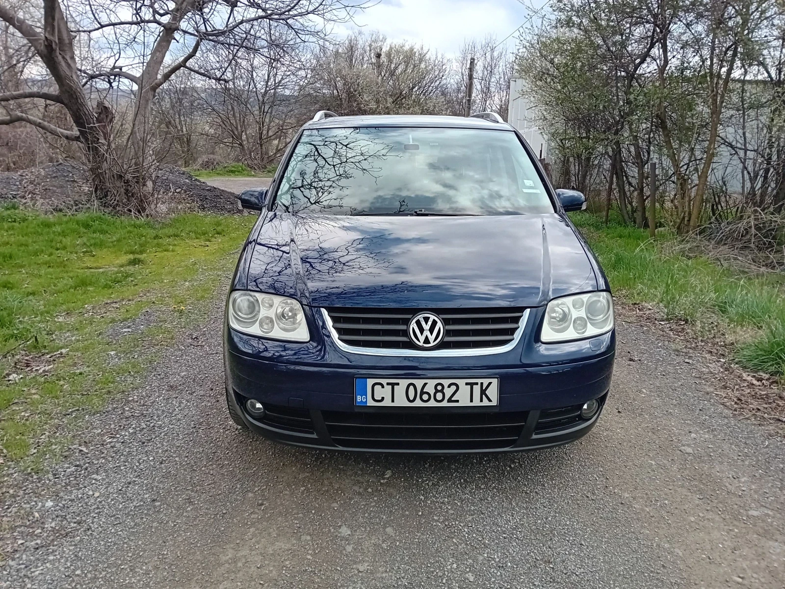 VW Touran 1.6 БЕНЗИН, снимка 3 - Автомобили и джипове - 54151871