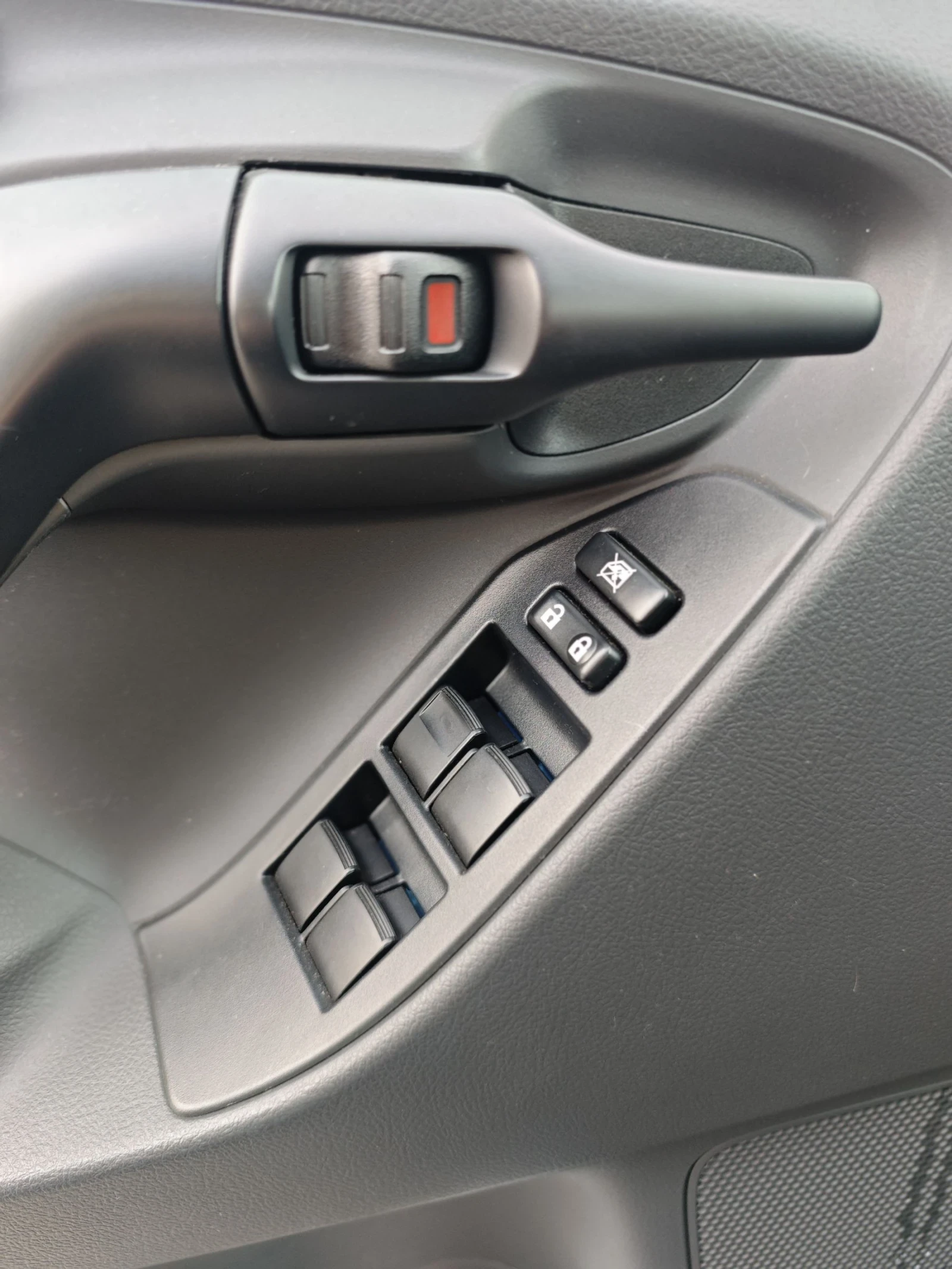 Toyota Verso, снимка 10 - Автомобили и джипове - 54255928