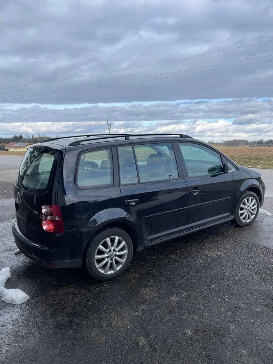 VW Touran, снимка 7 - Автомобили и джипове - 54491792