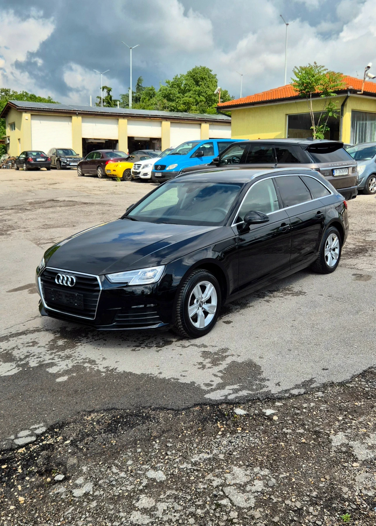 Audi A4 2.0TDI* QUATTRO* NAVI* LED
