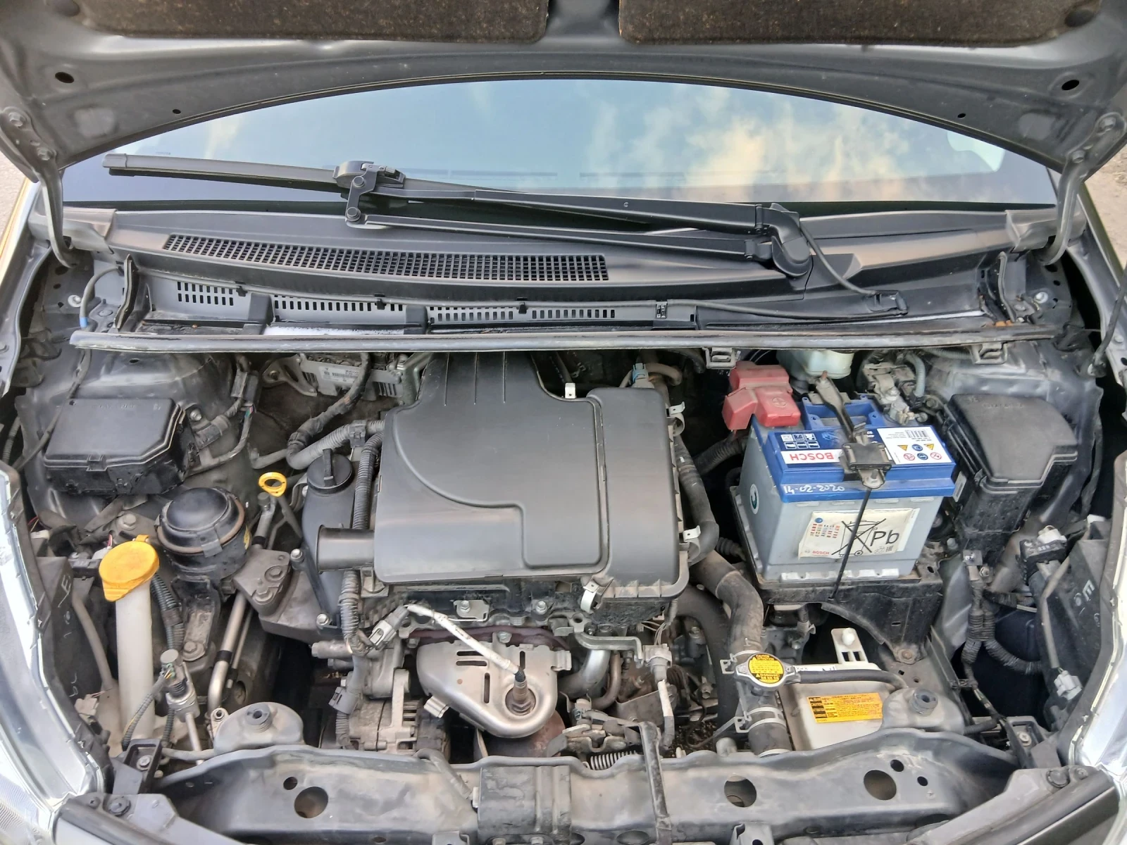 Toyota Yaris 1.0 i, снимка 10 - Автомобили и джипове - 54704160