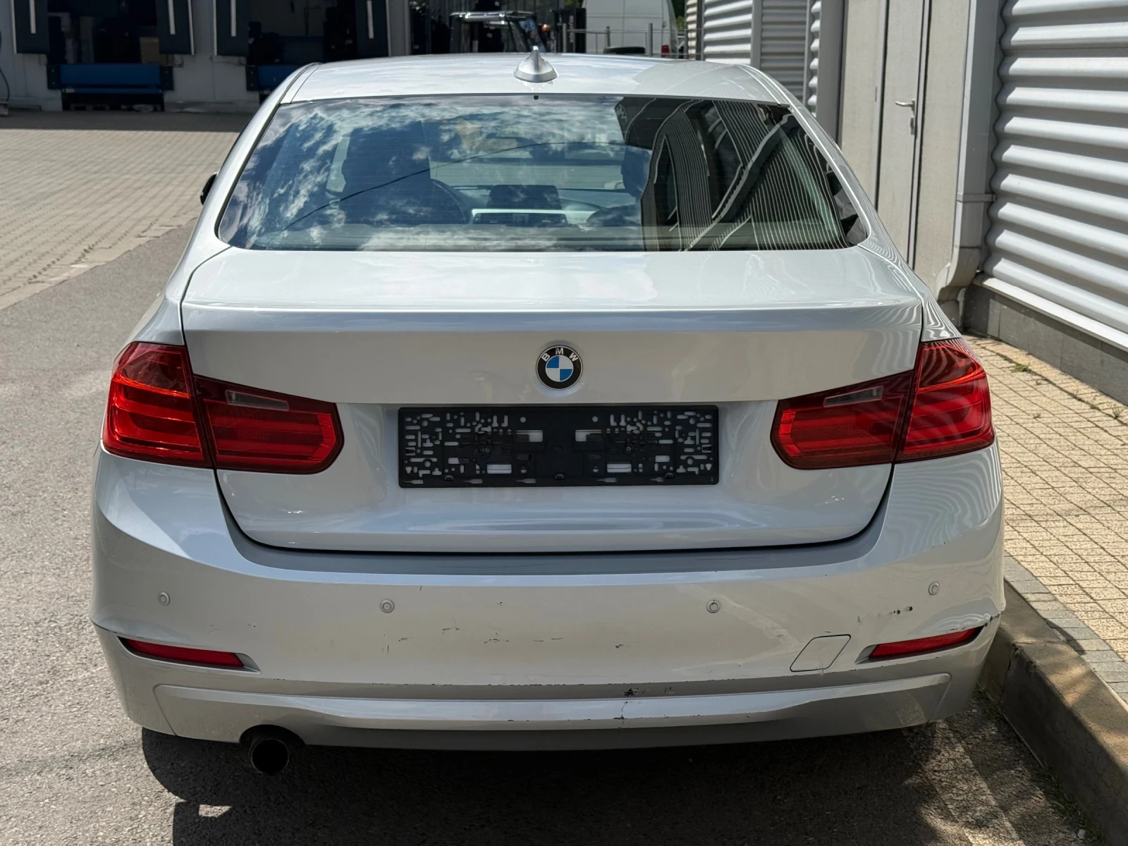 BMW 318 N47D+ 2.0d+ Euro5B+ 143kc, снимка 4 - Автомобили и джипове - 54915216