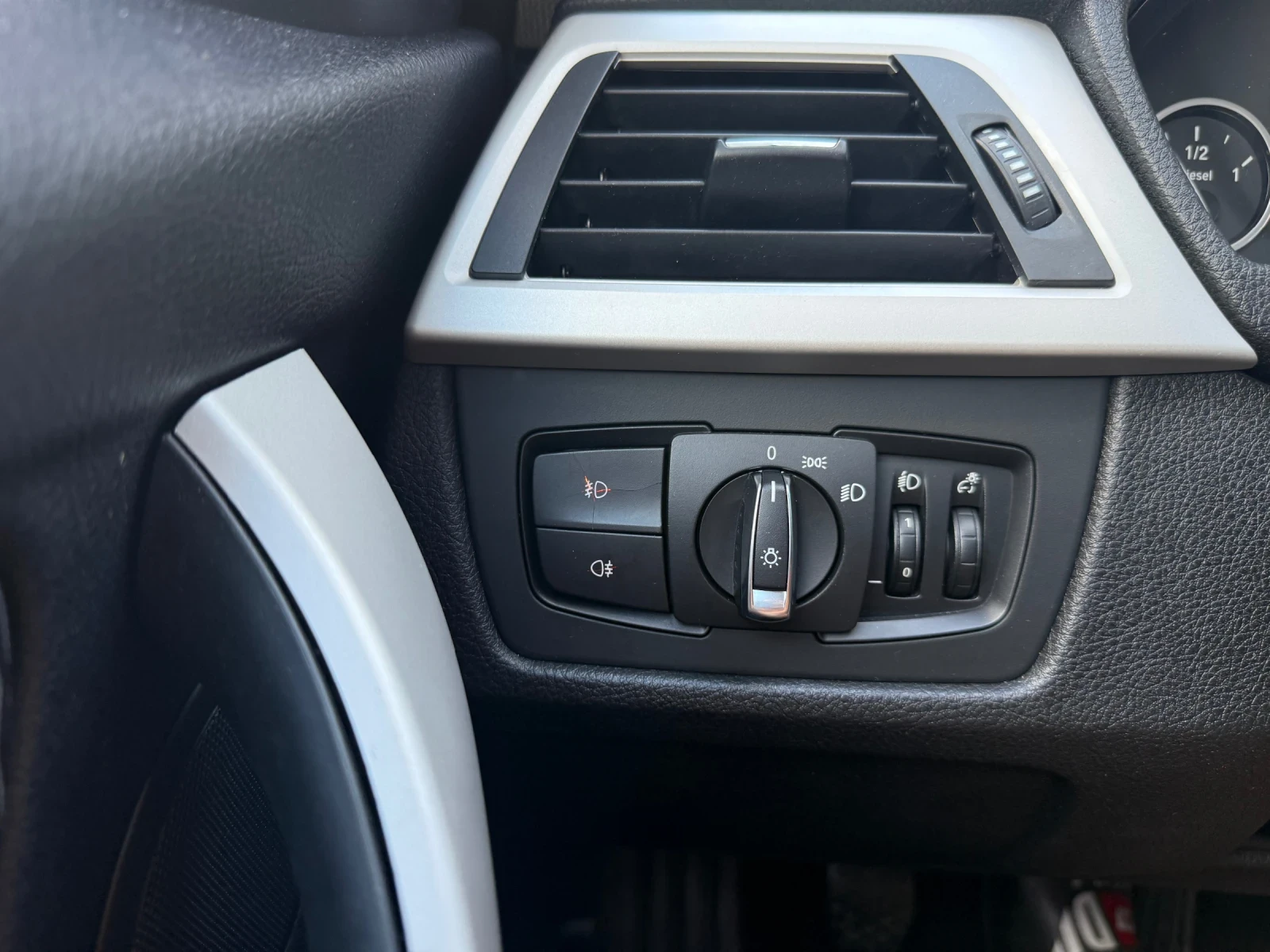 BMW 318 N47D+ 2.0d+ Euro5B+ 143kc, снимка 12 - Автомобили и джипове - 54915216