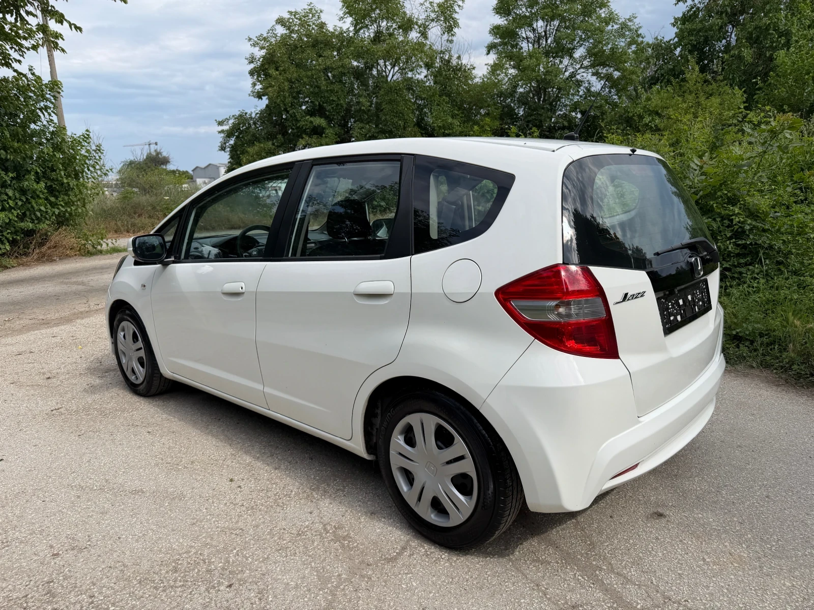 Honda Jazz 1.2i ГАЗ.ИНЖ 90кс 2-ключа Без Ръжди , снимка 4 - Автомобили и джипове - 54946897