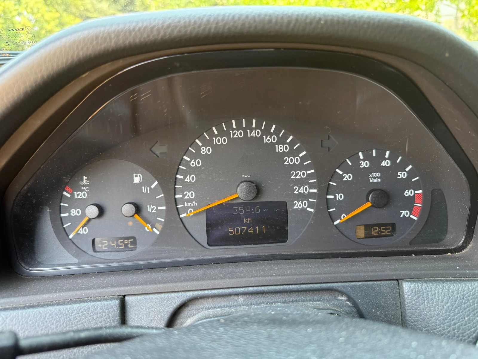 Mercedes-Benz E 320 Elegance, снимка 8 - Автомобили и джипове - 55594793