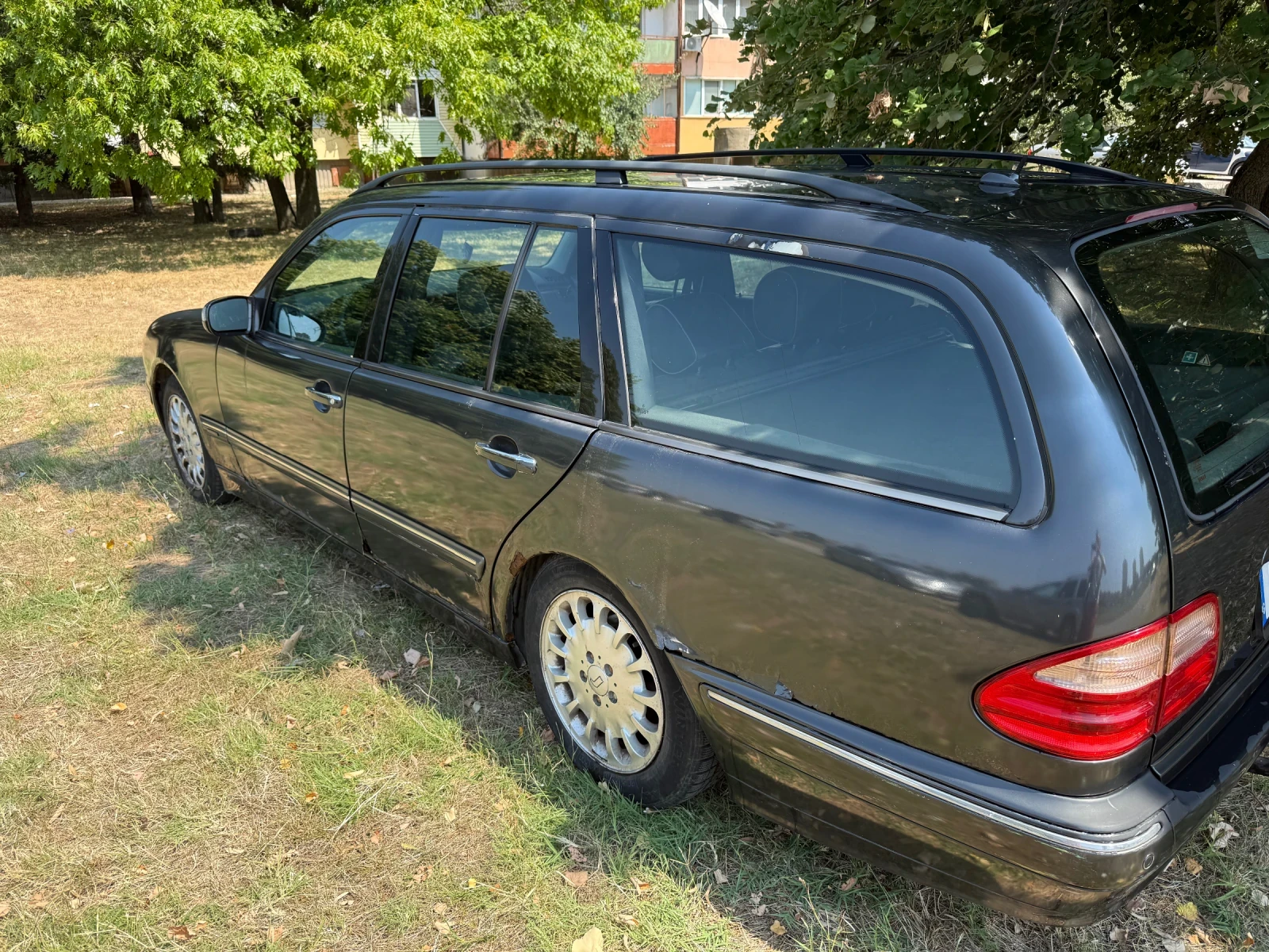 Mercedes-Benz E 320 Elegance, снимка 4 - Автомобили и джипове - 55594793