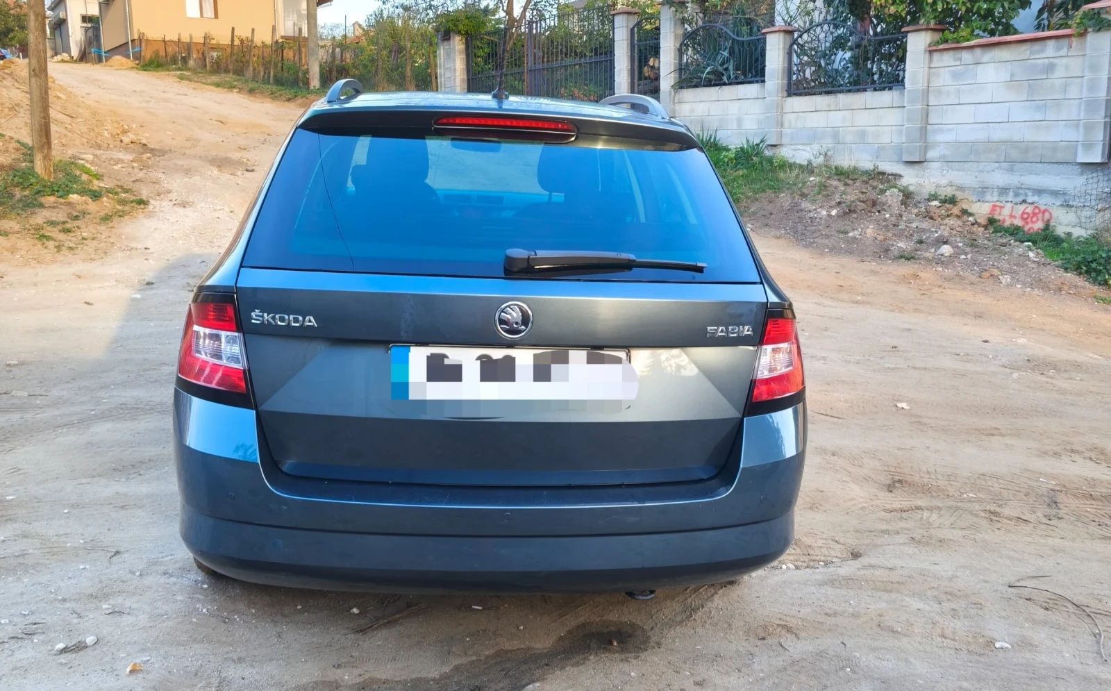 Skoda Fabia 1.2, снимка 4 - Автомобили и джипове - 56453612