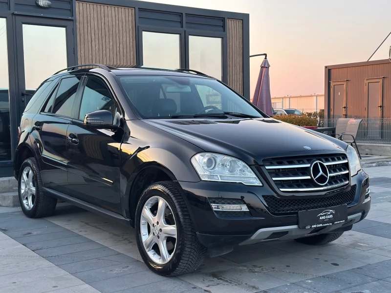 Mercedes-Benz ML 350 * Facelift* Сервизна история!!!* , снимка 2 - Автомобили и джипове - 49028144