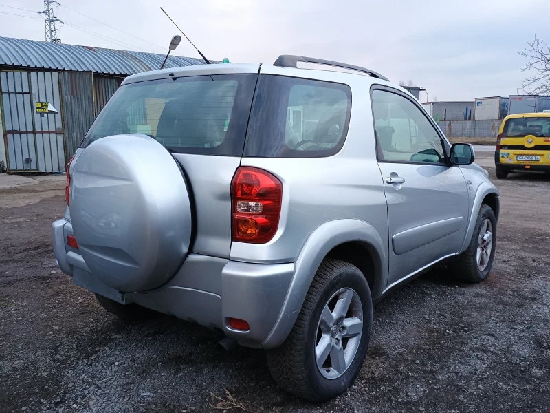 Toyota Rav4 2.0, снимка 3 - Автомобили и джипове - 49318672